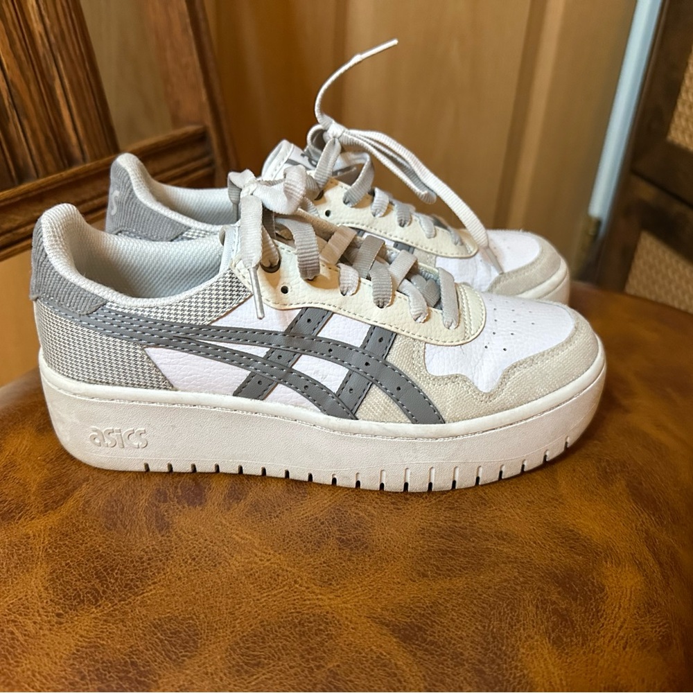 Asics Women's White and Gray Sneakers